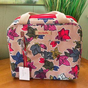 🆕NWT! VERA BRADLEY SUPER CUTE! DESIGNER LUNCH BAG